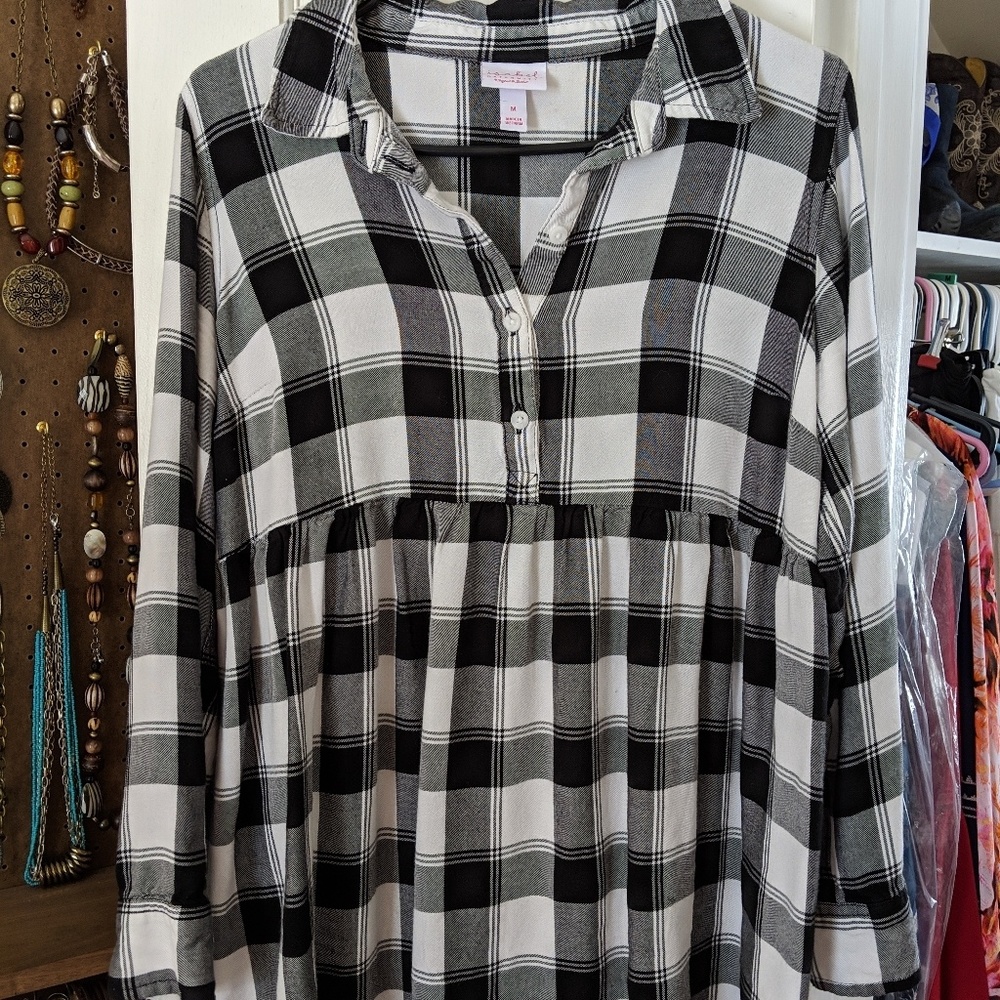 Plaid ruffled maternity top with tie - medium
